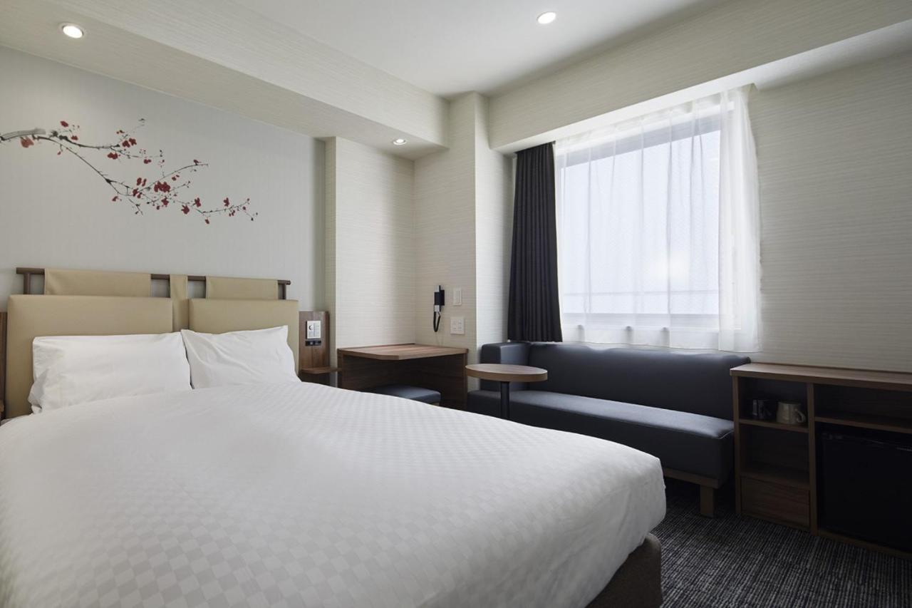 Via Inn Hakataguchi Ekimae Fukuoka  Bagian luar foto