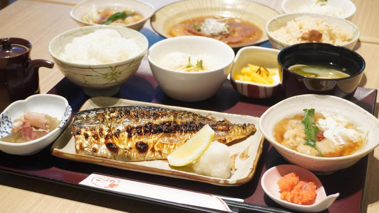 Via Inn Hakataguchi Ekimae Fukuoka  Bagian luar foto